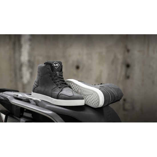 حذاء سيفتي UB32 ماركة LM